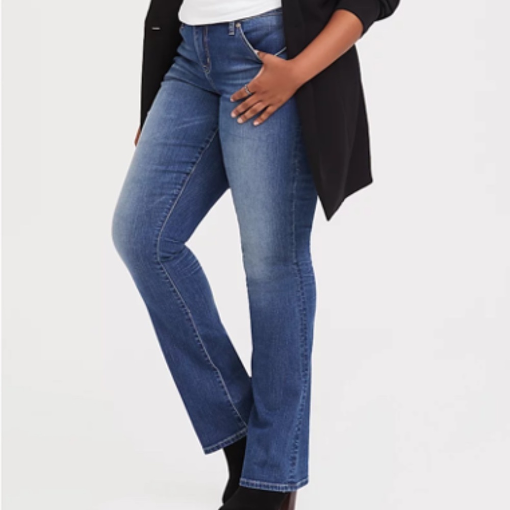 Torrid Slim Bootcut Jean NWT Size 22S